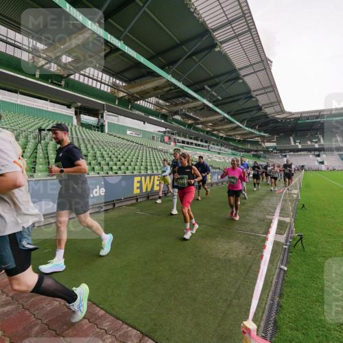 13.09.2026 - 21. swb-Marathon Bremen Michael Burmester http://msf.ph/oto/10331155 13.09.2026 13:37:37 Laufen im Stadion 144, 284, 360, 398, 410, 421, 444, 491, 590, 756, 799, 848, 971, 983, 1132, 1135, 1279, 1620, 1734, 1762, 1887, 1934, 1951, 2060, 2078, 2227, 2376, 2639, 2642, 2687, 2772, 2842, 2892, 2925, 2926, 2939, 3169, 3178, 3299, 3303, 3408, 3427, 3499, 3570, 3640, 3646, 3731, 3779, 3839, 3919, 3985, 3992, 3993, 4084, 4147, 4148, 4210, 4252, 4314, 4416, 4464, 4538, 4767, 4801, 4845, 4863, 4939, 5034, 5138, 5145, 5166, 5182, 5210, 5453, 5461, 5536, 5679, 6309, 170 meine-sportfotos.de