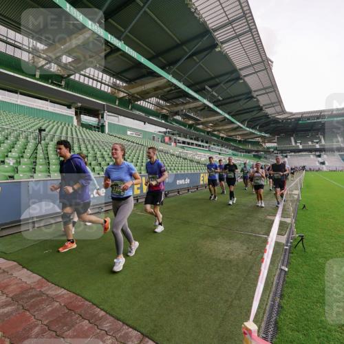 13.09.2026 - 21. swb-Marathon Bremen Michael Burmester http://msf.ph/oto/10331181 13.09.2026 13:37:39 Laufen im Stadion 144, 284, 360, 398, 410, 421, 444, 491, 590, 756, 799, 848, 971, 983, 1132, 1135, 1279, 1620, 1734, 1762, 1887, 1934, 1951, 2060, 2078, 2227, 2376, 2639, 2642, 2687, 2772, 2842, 2892, 2925, 2926, 2939, 3178, 3299, 3303, 3383, 3408, 3427, 3499, 3570, 3640, 3646, 3731, 3779, 3839, 3919, 3985, 3992, 3993, 4084, 4147, 4148, 4210, 4252, 4314, 4416, 4464, 4538, 4767, 4801, 4845, 4863, 4939, 5034, 5138, 5145, 5166, 5182, 5210, 5453, 5461, 5536, 5679, 6309, 170 meine-sportfotos.de