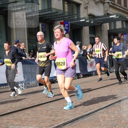 13.09.2026 - 21. swb-Marathon Bremen Strokosch-Dieckow http://msf.ph/oto/10331183 13.09.2026 11:03:00 Ziel 10092, 10150, 10187, 10195, 10237, 10309, 10528, 10531, 10598, 10724, 10727, 10904, 10959, 11070, 11493, 11598, 11676, 11773, 11830, 11836, 12068, 12184, 12185, 12214, 12483, 12611, 10185, 10190, 10296, 10633, 10715, 10731, 10783, 10945, 10954, 10955, 10985, 11095, 11096, 11107, 11313, 11564, 11697, 11701, 11719, 11730, 11776, 11785, 12071, 12154, 12247, 12421, 12432, 12448, 12451, 12465, 12483 meine-sportfotos.de