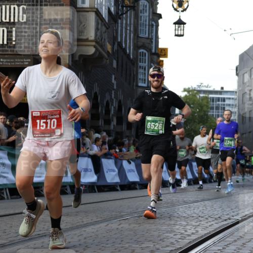 13.09.2026 - 21. swb-Marathon Bremen Strokosch-Dieckow http://msf.ph/oto/10331260 13.09.2026 13:15:26 Ziel 1510, 1664, 2383, 3357, 3504, 3717, 4111, 4382, 4992, 5003, 5149, 5294, 5298, 5385, 5417, 5471, 6351, 6379, 6521, 6528, 6717, 6773, 6902, 7190, 7432, 7497, 7515, 8238, 9253, 9338, 9363, 9483, 9797, 13137, 13139, 1033, 1445, 3346, 3536, 4212, 4653, 4663, 5533, 6162, 6515, 7203, 7291, 7992, 9029, 9391, 9475, 9777 meine-sportfotos.de