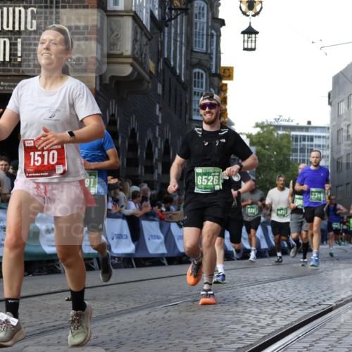 13.09.2026 - 21. swb-Marathon Bremen Strokosch-Dieckow http://msf.ph/oto/10331274 13.09.2026 13:15:26 Ziel 1510, 1664, 2383, 3357, 3504, 3717, 4111, 4382, 4992, 5003, 5149, 5294, 5298, 5385, 5417, 5471, 6351, 6379, 6521, 6528, 6717, 6773, 6902, 7190, 7432, 7497, 7515, 8238, 9253, 9338, 9363, 9483, 9797, 13137, 13139, 1033, 1445, 3346, 3536, 4212, 4653, 4663, 5533, 6162, 6515, 7203, 7291, 7992, 9029, 9391, 9475, 9777 meine-sportfotos.de