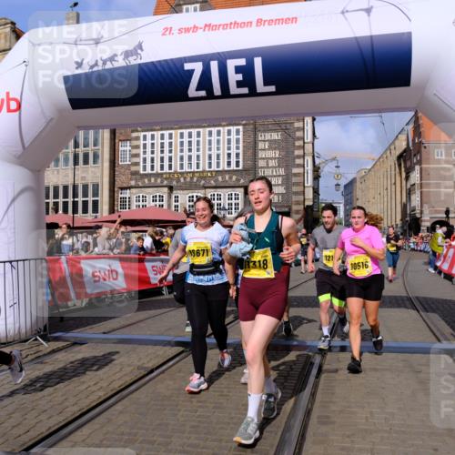 13.09.2026 - 21. swb-Marathon Bremen Tim E. http://msf.ph/oto/10331289 13.09.2026 11:04:23 Ziel 10291, 10390, 10403, 10516, 10607, 10659, 10671, 10672, 10720, 10726, 10912, 10913, 11149, 11221, 11318, 11319, 11470, 11471, 11511, 11539, 11618, 11726, 11909, 12001, 12103, 12113, 12140, 12260, 12276, 12392, 12433 meine-sportfotos.de