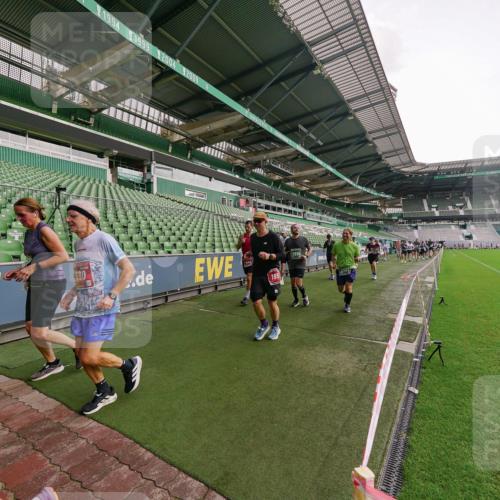 13.09.2026 - 21. swb-Marathon Bremen Michael Burmester http://msf.ph/oto/10331292 13.09.2026 13:37:51 Laufen im Stadion 144, 284, 360, 398, 410, 421, 444, 590, 756, 799, 848, 971, 983, 1132, 1135, 1279, 1620, 1734, 1762, 1951, 2060, 2078, 2119, 2227, 2376, 2639, 2642, 2687, 2772, 2842, 2892, 2925, 2926, 2939, 3299, 3303, 3383, 3384, 3408, 3427, 3499, 3570, 3646, 3731, 3779, 3919, 3992, 3993, 4084, 4147, 4148, 4210, 4252, 4314, 4416, 4538, 4767, 4770, 4801, 4845, 4863, 4939, 5138, 5145, 5166, 5182, 5210, 5453, 5536, 5666, 5679, 5708, 5711, 6192, 6309, 170 meine-sportfotos.de