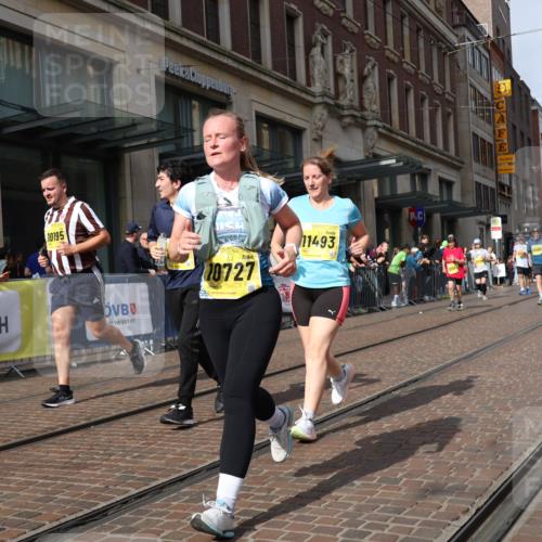 13.09.2026 - 21. swb-Marathon Bremen Strokosch-Dieckow http://msf.ph/oto/10331304 13.09.2026 11:03:03 Ziel 10092, 10150, 10187, 10195, 10237, 10309, 10420, 10528, 10531, 10598, 10724, 10727, 10904, 10959, 11070, 11211, 11411, 11493, 11598, 11655, 11676, 11746, 11773, 11830, 11836, 12068, 12184, 12185, 12214, 12611, 10185, 10190, 10296, 10528, 10598, 10633, 10715, 10731, 10783, 10945, 10954, 10955, 10985, 11095, 11096, 11107, 11313, 11564, 11697, 11701, 11719, 11730, 11776, 11785, 11836, 12071, 12214, 12247, 12421, 12432, 12448, 12465, 12483 meine-sportfotos.de
