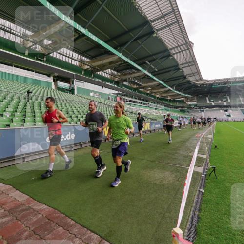 13.09.2026 - 21. swb-Marathon Bremen Michael Burmester http://msf.ph/oto/10331306 13.09.2026 13:37:53 Laufen im Stadion 144, 284, 360, 398, 410, 421, 444, 590, 756, 799, 848, 971, 983, 1132, 1135, 1279, 1620, 1734, 1762, 1951, 2060, 2078, 2119, 2227, 2376, 2639, 2642, 2687, 2772, 2842, 2892, 2925, 2926, 2939, 3299, 3303, 3383, 3384, 3408, 3427, 3499, 3646, 3731, 3779, 3919, 3992, 3993, 4084, 4147, 4148, 4210, 4252, 4314, 4416, 4538, 4767, 4770, 4801, 4845, 4863, 4939, 5138, 5145, 5166, 5182, 5210, 5453, 5536, 5666, 5679, 5708, 5711, 6192, 6309, 170 meine-sportfotos.de