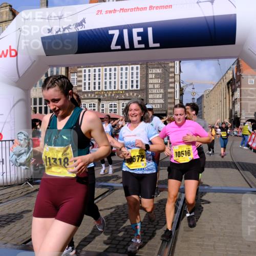 13.09.2026 - 21. swb-Marathon Bremen Tim E. http://msf.ph/oto/10331346 13.09.2026 11:04:24 Ziel 10182, 10291, 10390, 10516, 10607, 10659, 10671, 10672, 10720, 10726, 10912, 10913, 11221, 11318, 11319, 11336, 11470, 11471, 11539, 11618, 11726, 11909, 12001, 12103, 12113, 12140, 12260, 12276, 12392, 12433 meine-sportfotos.de