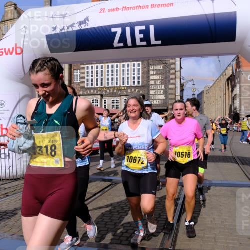 13.09.2026 - 21. swb-Marathon Bremen Tim E. http://msf.ph/oto/10331362 13.09.2026 11:04:24 Ziel 10182, 10291, 10390, 10516, 10607, 10659, 10671, 10672, 10720, 10726, 10912, 10913, 11221, 11318, 11319, 11336, 11470, 11471, 11539, 11618, 11726, 11909, 12001, 12103, 12113, 12140, 12260, 12276, 12392, 12433 meine-sportfotos.de
