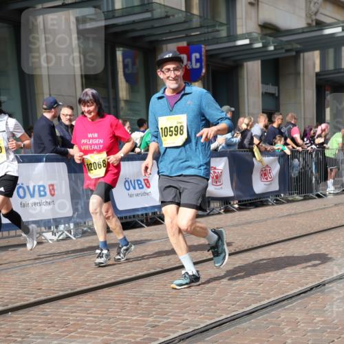 13.09.2026 - 21. swb-Marathon Bremen Strokosch-Dieckow http://msf.ph/oto/10331382 13.09.2026 11:03:07 Ziel 10092, 10150, 10187, 10237, 10309, 10420, 10724, 10902, 10904, 11211, 11411, 11598, 11655, 11746, 11773, 11830, 12068, 12184, 12185, 12611, 10185, 10195, 10296, 10528, 10531, 10598, 10633, 10715, 10727, 10731, 10783, 10954, 10955, 10959, 11070, 11095, 11107, 11313, 11493, 11564, 11676, 11697, 11719, 11730, 11785, 11836, 12071, 12214, 12247, 12421, 12432, 12448, 12465, 12483 meine-sportfotos.de