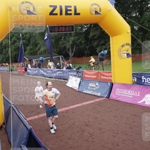 13.09.2026 - Airport Race Dennis Weichert http://msf.ph/oto/10331406 13.09.2026 10:29:01 Ziel 5308, 5443 meine-sportfotos.de