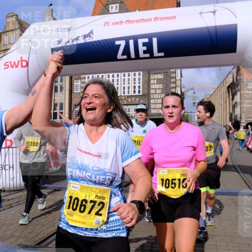 13.09.2026 - 21. swb-Marathon Bremen Tim E. http://msf.ph/oto/10331419 13.09.2026 11:04:25 Ziel 10182, 10291, 10390, 10516, 10607, 10659, 10671, 10672, 10720, 10726, 10912, 10913, 11221, 11318, 11319, 11336, 11470, 11471, 11539, 11618, 11726, 11909, 12001, 12103, 12113, 12140, 12260, 12276, 12392, 12433 meine-sportfotos.de