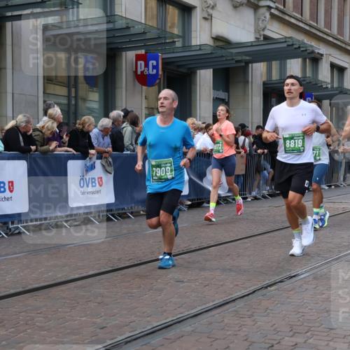 13.09.2026 - 21. swb-Marathon Bremen Strokosch-Dieckow http://msf.ph/oto/10331460 13.09.2026 13:22:44 Ziel 1809, 1900, 1935, 1963, 2040, 2367, 2827, 2914, 2961, 3098, 3145, 3233, 3374, 3560, 3729, 3920, 5114, 6737, 7909, 8231, 8304, 8377, 8646, 8671, 8672, 8732, 8787, 8819, 8820, 9827, 9921, 388, 913, 1933, 2402, 2481, 2771, 2806, 3855, 4483, 4697, 6707, 6792, 6891, 7586, 8547, 8551, 8694, 9090, 9510 meine-sportfotos.de