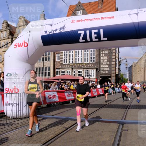 13.09.2026 - 21. swb-Marathon Bremen Tim E. http://msf.ph/oto/10331529 13.09.2026 11:04:33 Ziel 10182, 10245, 10291, 10390, 10516, 10526, 10613, 10671, 10672, 11214, 11215, 11221, 11248, 11318, 11336, 11410, 11539, 11720, 11726, 11740, 11909, 12001, 12009, 12103, 12113, 12276, 12929 meine-sportfotos.de