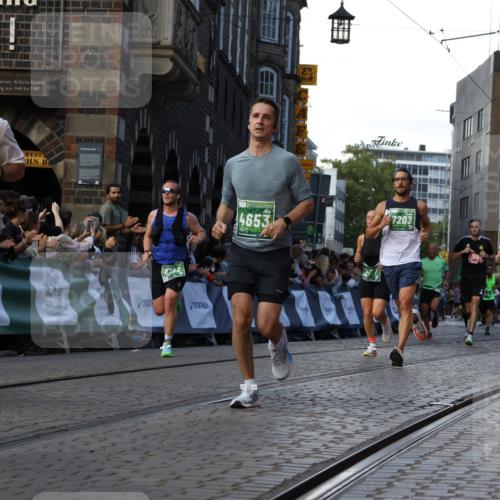 13.09.2026 - 21. swb-Marathon Bremen Strokosch-Dieckow http://msf.ph/oto/10331546 13.09.2026 13:15:32 Ziel 1664, 3357, 3743, 4111, 4382, 4992, 5003, 5149, 5294, 5385, 5417, 6011, 6351, 6521, 6717, 6773, 6902, 7190, 7432, 7497, 7515, 7717, 7730, 8086, 8254, 8255, 9253, 9338, 9363, 9483, 13137, 13139, 1033, 1445, 2733, 3119, 3422, 3536, 3689, 3836, 3991, 4573, 5533, 5588, 6162, 6515, 7203, 9029, 9475, 9777, 13249 meine-sportfotos.de