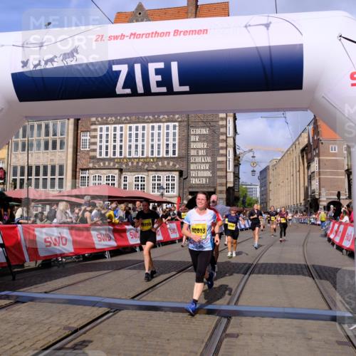 13.09.2026 - 21. swb-Marathon Bremen Tim E. http://msf.ph/oto/10331601 13.09.2026 11:04:35 Ziel 10182, 10245, 10291, 10390, 10516, 10526, 10613, 10671, 10672, 11214, 11215, 11221, 11248, 11336, 11410, 11539, 11720, 11726, 11740, 12001, 12009, 12103, 12113, 12276, 12929 meine-sportfotos.de