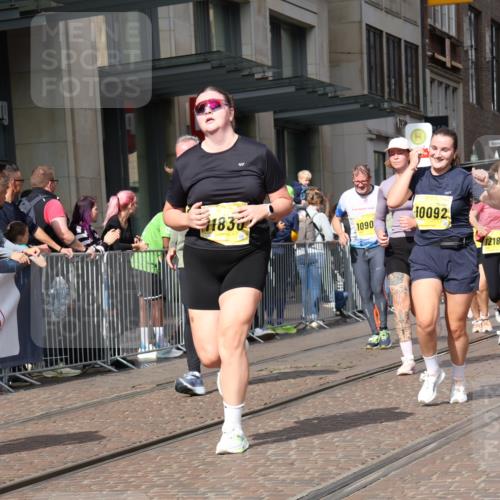 13.09.2026 - 21. swb-Marathon Bremen Strokosch-Dieckow http://msf.ph/oto/10331610 13.09.2026 11:03:13 Ziel 10090, 10091, 10092, 10187, 10237, 10309, 10327, 10420, 10569, 10724, 10902, 10904, 10950, 11211, 11411, 11595, 11598, 11655, 11746, 11773, 12068, 12074, 12184, 12185, 12611, 10150, 10185, 10195, 10237, 10528, 10531, 10598, 10715, 10727, 10731, 10959, 11070, 11095, 11313, 11493, 11676, 11697, 11830, 11836, 12068, 12214, 12421, 12432, 12448, 12465, 12483 meine-sportfotos.de