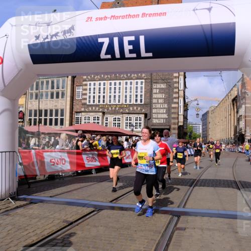 13.09.2026 - 21. swb-Marathon Bremen Tim E. http://msf.ph/oto/10331625 13.09.2026 11:04:35 Ziel 10182, 10245, 10291, 10390, 10516, 10526, 10613, 10671, 10672, 11214, 11215, 11221, 11248, 11336, 11410, 11539, 11720, 11726, 11740, 12001, 12009, 12103, 12113, 12276, 12929 meine-sportfotos.de