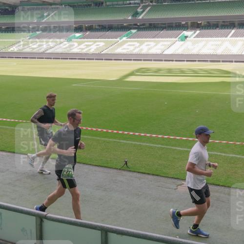 13.09.2026 - 21. swb-Marathon Bremen Michael Burmester http://msf.ph/oto/10331639 13.09.2026 13:03:19 Laufen im Stadion 150, 209, 210, 488, 596, 722, 725, 762, 881, 936, 940, 1014, 1163, 1250, 1343, 1458, 1460, 1479, 1611, 1649, 1653, 1771, 2223, 2276, 2292, 2345, 2364, 2378, 2421, 2434, 2513, 2625, 2666, 2668, 2779, 2851, 2891, 2900, 2934, 2977, 2987, 3013, 3044, 3114, 3135, 3163, 3164, 3187, 3248, 3258, 3294, 3334, 3360, 3392, 3402, 3454, 3460, 3496, 3510, 3527, 3576, 3579, 3585, 3597, 3603, 3618, 3721, 3846, 3852, 3859, 3893, 3938, 3970, 3983, 4000, 4077, 4133, 4506, 4558 meine-sportfotos.de