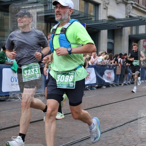 13.09.2026 - 21. swb-Marathon Bremen Strokosch-Dieckow http://msf.ph/oto/10331647 13.09.2026 13:22:48 Ziel 1809, 1900, 1935, 1963, 2040, 2306, 2367, 2427, 2827, 2914, 2961, 3098, 3145, 3233, 3374, 3560, 3729, 3920, 5114, 7909, 8045, 8231, 8304, 8377, 8646, 8671, 8672, 8732, 8787, 8819, 8820, 9827, 9921, 10127, 388, 913, 1933, 2040, 2402, 2481, 2771, 2806, 3145, 4483, 4697, 6707, 6737, 6792, 6891, 7586, 8547, 8551, 8694, 9090, 9510 meine-sportfotos.de