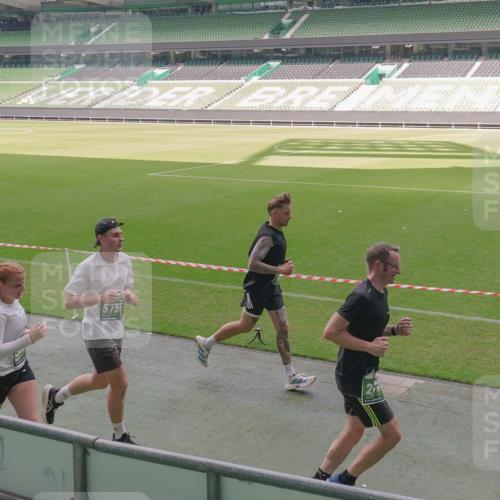 13.09.2026 - 21. swb-Marathon Bremen Michael Burmester http://msf.ph/oto/10331651 13.09.2026 13:03:20 Laufen im Stadion 150, 209, 210, 488, 596, 722, 725, 762, 881, 936, 940, 1014, 1163, 1250, 1343, 1458, 1460, 1479, 1611, 1649, 1653, 1771, 2223, 2276, 2292, 2345, 2364, 2378, 2421, 2434, 2513, 2625, 2666, 2668, 2779, 2851, 2891, 2900, 2934, 2977, 2987, 3013, 3044, 3114, 3135, 3163, 3164, 3187, 3248, 3258, 3294, 3334, 3360, 3392, 3402, 3454, 3460, 3496, 3510, 3527, 3576, 3579, 3585, 3597, 3603, 3618, 3721, 3846, 3852, 3859, 3893, 3938, 3970, 3983, 4000, 4077, 4133, 4506, 4558 meine-sportfotos.de