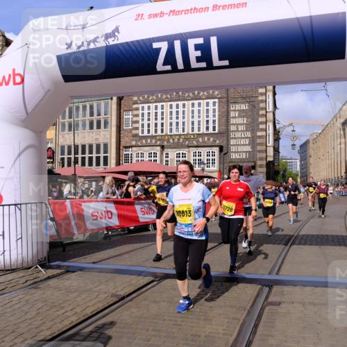13.09.2026 - 21. swb-Marathon Bremen Tim E. http://msf.ph/oto/10331656 13.09.2026 11:04:36 Ziel 10182, 10245, 10291, 10390, 10526, 10613, 10755, 11214, 11215, 11221, 11248, 11336, 11410, 11539, 11720, 11726, 11740, 12001, 12009, 12113, 12276, 12929 meine-sportfotos.de