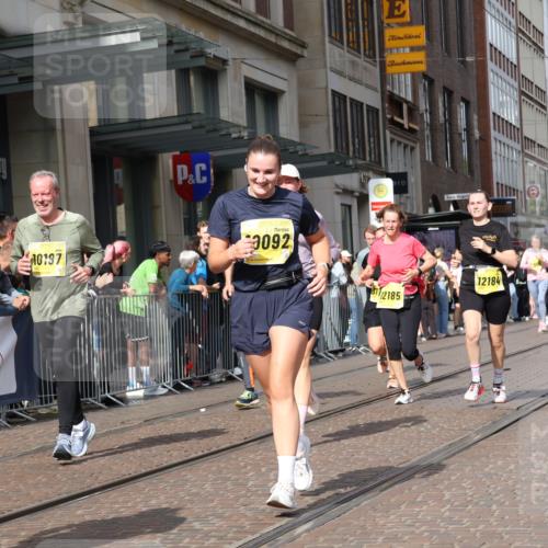 13.09.2026 - 21. swb-Marathon Bremen Strokosch-Dieckow http://msf.ph/oto/10331664 13.09.2026 11:03:14 Ziel 10090, 10091, 10092, 10187, 10309, 10327, 10420, 10569, 10724, 10902, 10904, 10950, 11211, 11411, 11595, 11598, 11655, 11746, 11773, 12074, 12184, 12185, 12611, 10150, 10185, 10195, 10237, 10528, 10531, 10598, 10715, 10724, 10727, 10731, 10959, 11070, 11095, 11313, 11493, 11676, 11697, 11830, 11836, 12068, 12214, 12421, 12432, 12448, 12483 meine-sportfotos.de