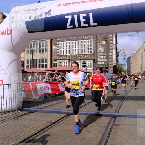 13.09.2026 - 21. swb-Marathon Bremen Tim E. http://msf.ph/oto/10331671 13.09.2026 11:04:36 Ziel 10182, 10245, 10291, 10390, 10526, 10613, 10755, 11214, 11215, 11221, 11248, 11336, 11410, 11539, 11720, 11726, 11740, 12001, 12009, 12113, 12276, 12929 meine-sportfotos.de