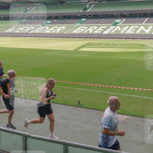 13.09.2026 - 21. swb-Marathon Bremen Michael Burmester http://msf.ph/oto/10331736 13.09.2026 13:03:31 Laufen im Stadion 209, 210, 488, 534, 596, 722, 725, 762, 881, 936, 940, 1014, 1250, 1343, 1458, 1460, 1479, 1611, 1649, 1653, 1771, 2223, 2276, 2292, 2345, 2364, 2378, 2421, 2434, 2513, 2625, 2666, 2668, 2779, 2851, 2891, 2900, 2934, 2977, 3013, 3028, 3114, 3135, 3163, 3164, 3258, 3360, 3402, 3425, 3454, 3460, 3496, 3510, 3521, 3576, 3579, 3585, 3597, 3603, 3618, 3721, 3796, 3846, 3852, 3859, 3893, 3938, 3970, 3983, 4000, 4077, 4133, 4506, 4558, 242 meine-sportfotos.de