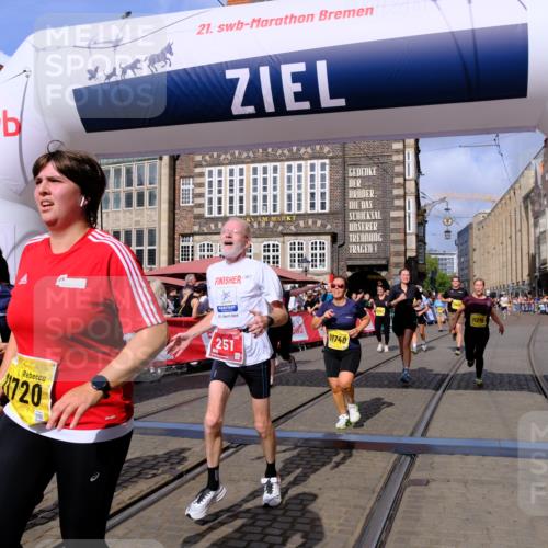 13.09.2026 - 21. swb-Marathon Bremen Tim E. http://msf.ph/oto/10331791 13.09.2026 11:04:37 Ziel 10182, 10245, 10291, 10526, 10613, 10755, 11214, 11215, 11221, 11248, 11336, 11410, 11539, 11720, 11726, 11740, 12001, 12009, 12276, 12929 meine-sportfotos.de
