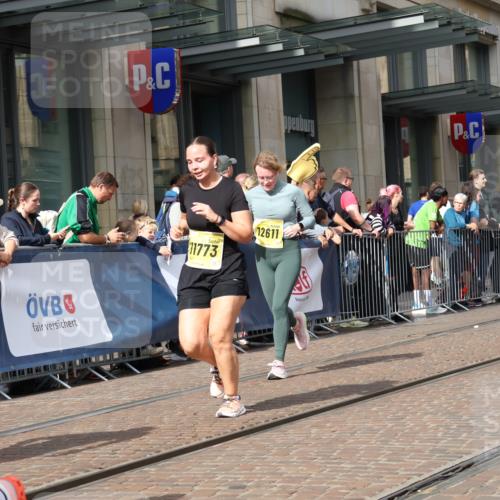 13.09.2026 - 21. swb-Marathon Bremen Strokosch-Dieckow http://msf.ph/oto/10331840 13.09.2026 11:03:17 Ziel 10090, 10091, 10187, 10309, 10327, 10420, 10569, 10902, 10904, 10950, 11211, 11411, 11595, 11598, 11655, 11746, 11773, 11868, 12074, 12611, 10092, 10150, 10185, 10195, 10237, 10528, 10531, 10598, 10715, 10724, 10727, 10731, 10959, 11070, 11095, 11313, 11493, 11676, 11697, 11830, 11836, 12068, 12184, 12185, 12214, 12421, 12432, 12448, 12483 meine-sportfotos.de