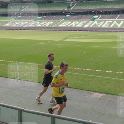 13.09.2026 - 21. swb-Marathon Bremen Michael Burmester http://msf.ph/oto/10331844 13.09.2026 13:03:41 Laufen im Stadion 209, 210, 488, 534, 596, 725, 762, 881, 936, 940, 1014, 1250, 1343, 1458, 1460, 1479, 1611, 1649, 1653, 1771, 2223, 2276, 2364, 2369, 2378, 2421, 2434, 2513, 2625, 2668, 2779, 2851, 2872, 2891, 2900, 2934, 2977, 3028, 3114, 3135, 3258, 3360, 3402, 3425, 3454, 3460, 3496, 3510, 3521, 3576, 3579, 3585, 3597, 3603, 3618, 3721, 3796, 3846, 3852, 3859, 3893, 3909, 3938, 3970, 3983, 4000, 4077, 4133, 4506, 4558, 242 meine-sportfotos.de