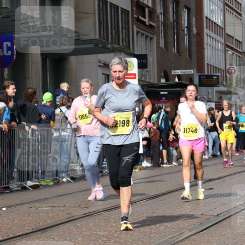 13.09.2026 - 21. swb-Marathon Bremen Strokosch-Dieckow http://msf.ph/oto/10331899 13.09.2026 11:03:20 Ziel 10090, 10091, 10187, 10327, 10420, 10429, 10569, 10796, 10902, 10950, 11211, 11411, 11595, 11598, 11655, 11746, 11773, 11868, 12074, 10092, 10150, 10185, 10195, 10237, 10309, 10528, 10531, 10598, 10715, 10724, 10727, 10904, 10959, 11070, 11095, 11493, 11676, 11773, 11830, 11836, 12068, 12184, 12185, 12214, 12421, 12432, 12483, 12611 meine-sportfotos.de
