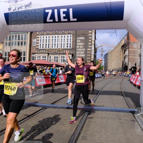 13.09.2026 - 21. swb-Marathon Bremen Tim E. http://msf.ph/oto/10331926 13.09.2026 11:04:39 Ziel 10182, 10245, 10291, 10526, 10613, 10755, 11214, 11215, 11221, 11248, 11336, 11410, 11720, 11726, 11740, 12009, 12276, 12929 meine-sportfotos.de