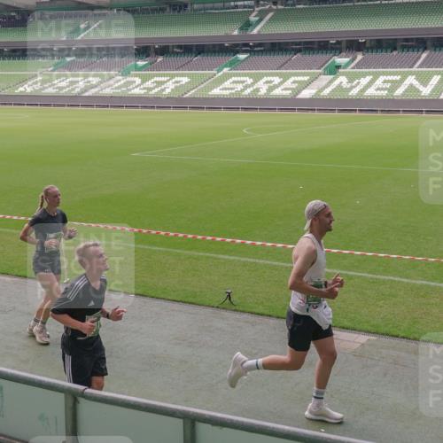 13.09.2026 - 21. swb-Marathon Bremen Michael Burmester http://msf.ph/oto/10331929 13.09.2026 13:03:48 Laufen im Stadion 209, 210, 488, 534, 565, 596, 725, 762, 881, 936, 940, 1014, 1343, 1373, 1458, 1460, 1479, 1611, 1649, 1653, 1771, 2223, 2276, 2364, 2369, 2421, 2434, 2513, 2625, 2668, 2779, 2851, 2872, 2891, 2900, 2934, 2957, 2977, 3028, 3114, 3135, 3217, 3258, 3360, 3402, 3419, 3425, 3454, 3460, 3496, 3510, 3521, 3576, 3579, 3585, 3597, 3603, 3618, 3721, 3796, 3846, 3852, 3859, 3893, 3909, 3938, 3970, 3983, 4077, 4133, 4506, 4558, 242 meine-sportfotos.de