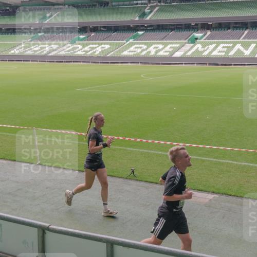 13.09.2026 - 21. swb-Marathon Bremen Michael Burmester http://msf.ph/oto/10331944 13.09.2026 13:03:48 Laufen im Stadion 209, 210, 488, 534, 565, 596, 725, 762, 881, 936, 940, 1014, 1343, 1373, 1458, 1460, 1479, 1611, 1649, 1653, 1771, 2223, 2276, 2364, 2369, 2421, 2434, 2513, 2625, 2668, 2779, 2851, 2872, 2891, 2900, 2934, 2957, 2977, 3028, 3114, 3135, 3217, 3258, 3360, 3402, 3419, 3425, 3454, 3460, 3496, 3510, 3521, 3576, 3579, 3585, 3597, 3603, 3618, 3721, 3796, 3846, 3852, 3859, 3893, 3909, 3938, 3970, 3983, 4077, 4133, 4506, 4558, 242 meine-sportfotos.de