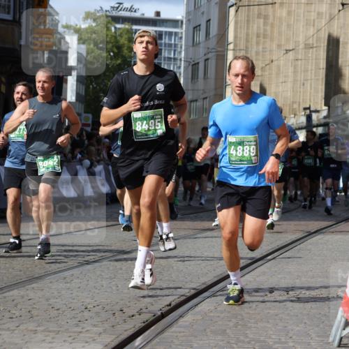 13.09.2026 - 21. swb-Marathon Bremen Strokosch-Dieckow http://msf.ph/oto/10331983 13.09.2026 13:31:32 Ziel 217, 1398, 1479, 2244, 2513, 2802, 3396, 3762, 3800, 4477, 4647, 5673, 5720, 5765, 5846, 6419, 6619, 6732, 7198, 7296, 7359, 7637, 7798, 7812, 7882, 8035, 8097, 8342, 8382, 8726, 9147, 9274, 9337, 9822, 9937, 9969, 9977, 13066, 310, 3115, 3239, 3244, 3278, 3858, 3989, 4164, 4273, 4692, 4998, 5158, 5363, 5426, 5899, 6062, 6100, 6193, 6213, 6354, 6581, 6602, 7032, 7260, 7608, 7941, 7964, 8042, 8078, 8166, 8205, 8206, 8364, 8495, 8522, 9033, 9293, 9568, 9903, 9914, 13151 meine-sportfotos.de