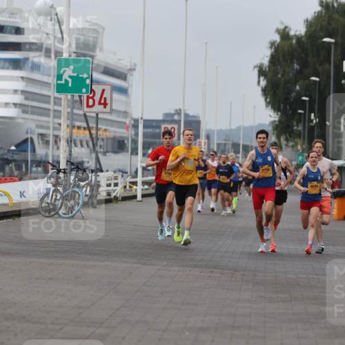 13.09.2026 - Kiel Lauf Andreas Tolksdorf http://msf.ph/oto/10332030 13.09.2026 09:51:12 Kiellinie 4, 3788, 8708, 6049 meine-sportfotos.de