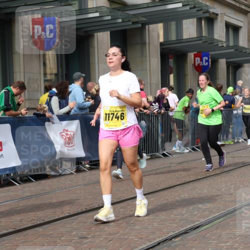 13.09.2026 - 21. swb-Marathon Bremen Strokosch-Dieckow http://msf.ph/oto/10332035 13.09.2026 11:03:24 Ziel 10090, 10091, 10152, 10327, 10357, 10420, 10429, 10569, 10796, 10902, 10918, 10950, 11211, 11325, 11411, 11451, 11595, 11655, 11746, 11868, 11967, 12074, 12504, 10092, 10150, 10187, 10195, 10237, 10309, 10528, 10531, 10598, 10715, 10724, 10727, 10904, 10959, 11070, 11493, 11598, 11676, 11773, 11830, 11836, 12068, 12184, 12185, 12214, 12421, 12432, 12483, 12611 meine-sportfotos.de