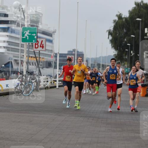 13.09.2026 - Kiel Lauf Andreas Tolksdorf http://msf.ph/oto/10332055 13.09.2026 09:51:12 Kiellinie 3, 4, 3788, 8708, 6049 meine-sportfotos.de