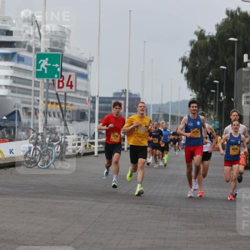 13.09.2026 - Kiel Lauf Andreas Tolksdorf http://msf.ph/oto/10332075 13.09.2026 09:51:12 Kiellinie 4, 3788, 8708, 6049 meine-sportfotos.de