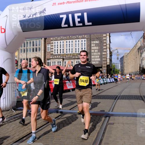 13.09.2026 - 21. swb-Marathon Bremen Tim E. http://msf.ph/oto/10332089 13.09.2026 11:04:41 Ziel 10160, 10182, 10245, 10291, 10526, 10613, 10711, 10755, 11214, 11215, 11221, 11248, 11336, 11410, 11720, 11740, 11761, 12009, 12929 meine-sportfotos.de