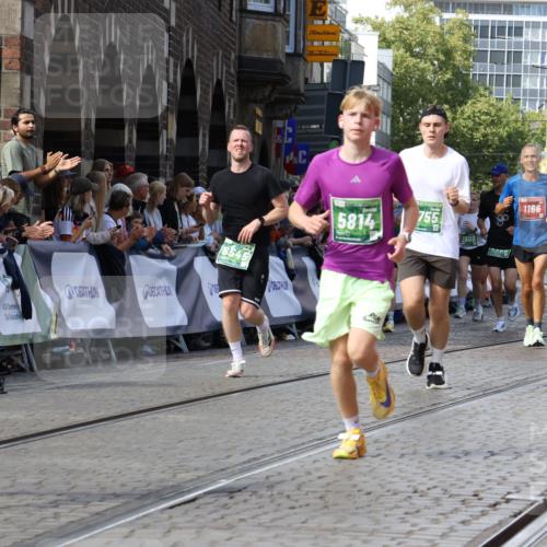 13.09.2026 - 21. swb-Marathon Bremen Strokosch-Dieckow http://msf.ph/oto/10332109 13.09.2026 13:25:28 Ziel 1080, 1119, 1166, 1264, 1436, 1448, 2322, 3105, 3187, 4091, 4113, 4459, 4507, 4918, 6079, 6113, 6943, 7306, 7326, 7409, 8245, 9036, 9073, 9152, 9360, 9493, 13088, 191, 209, 1458, 1752, 3124, 3186, 3806, 4439, 4717, 4927, 5703, 5755, 5814, 8545, 8597, 8890, 9440, 9506 meine-sportfotos.de