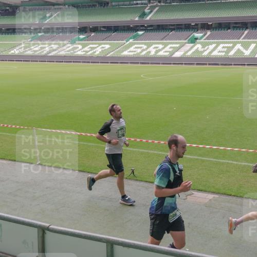 13.09.2026 - 21. swb-Marathon Bremen Michael Burmester http://msf.ph/oto/10332113 13.09.2026 13:04:03 Laufen im Stadion 178, 209, 210, 488, 534, 565, 596, 725, 762, 881, 940, 1014, 1343, 1373, 1456, 1458, 1460, 1479, 1611, 1649, 1653, 1687, 1771, 2223, 2276, 2364, 2369, 2421, 2430, 2434, 2452, 2513, 2625, 2779, 2851, 2867, 2872, 2891, 2900, 2910, 2919, 2934, 2957, 2977, 3028, 3114, 3135, 3217, 3258, 3360, 3402, 3419, 3425, 3454, 3460, 3496, 3510, 3521, 3576, 3579, 3585, 3597, 3618, 3796, 3846, 3859, 3909, 3938, 3970, 3983, 4077, 4133, 242 meine-sportfotos.de