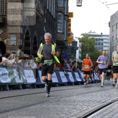13.09.2026 - 21. swb-Marathon Bremen Strokosch-Dieckow http://msf.ph/oto/10332183 13.09.2026 13:15:52 Ziel 1033, 1445, 3346, 3536, 4212, 4646, 4653, 4663, 5533, 6162, 6515, 6526, 7203, 7291, 7346, 7992, 8086, 8254, 8255, 9029, 9391, 9475, 9777, 145, 1955, 2623, 3134, 3149, 4128, 4823, 5430, 5913, 7307, 7413, 8487, 9278, 13149, 13158 meine-sportfotos.de