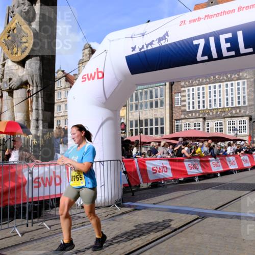 13.09.2026 - 21. swb-Marathon Bremen Tim E. http://msf.ph/oto/10332207 13.09.2026 11:04:45 Ziel 10160, 10245, 10526, 10613, 10711, 10755, 10877, 11114, 11214, 11215, 11248, 11410, 11720, 11740, 11761, 11991, 12009, 12929 meine-sportfotos.de