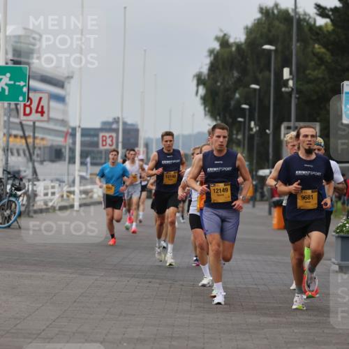 13.09.2026 - Kiel Lauf Andreas Tolksdorf http://msf.ph/oto/10332313 13.09.2026 09:51:23 Kiellinie 34, 3, 12148, 12149, 39, 9681 meine-sportfotos.de