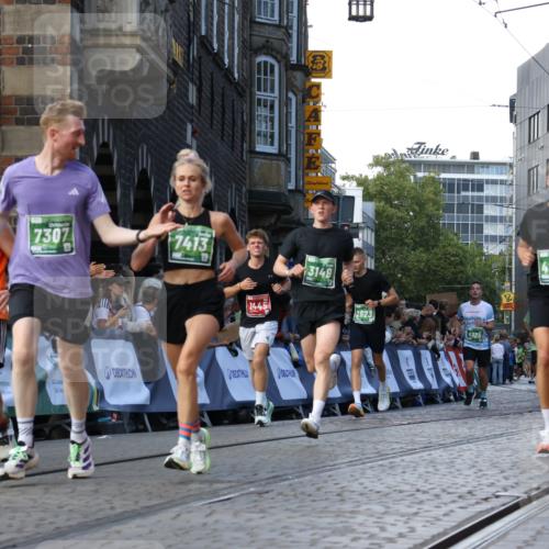 13.09.2026 - 21. swb-Marathon Bremen Strokosch-Dieckow http://msf.ph/oto/10332329 13.09.2026 13:15:56 Ziel 1033, 1445, 3346, 3536, 3836, 3991, 4212, 4573, 4653, 4663, 5533, 5588, 6162, 6515, 6526, 7203, 7291, 7992, 9029, 9391, 9475, 9777, 13249, 145, 481, 663, 1955, 2623, 3134, 3149, 4128, 4823, 5430, 6106, 6744, 7307, 7413, 8487, 9278, 13008, 13158 meine-sportfotos.de