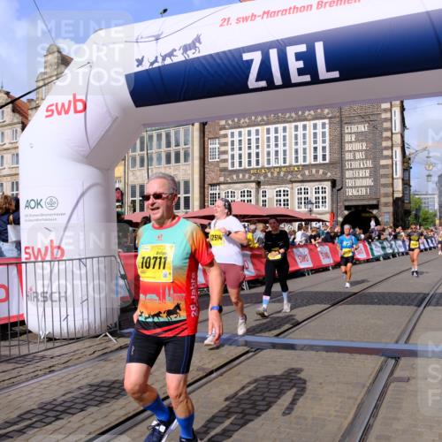 13.09.2026 - 21. swb-Marathon Bremen Tim E. http://msf.ph/oto/10332348 13.09.2026 11:04:50 Ziel 10160, 10245, 10481, 10526, 10711, 10755, 10877, 11114, 11214, 11215, 11248, 11364, 11410, 11592, 11740, 11761, 11991, 12009, 12929 meine-sportfotos.de
