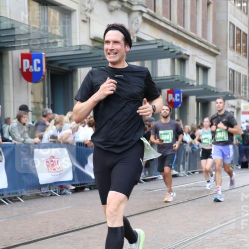 13.09.2026 - 21. swb-Marathon Bremen Strokosch-Dieckow http://msf.ph/oto/10332363 13.09.2026 13:23:04 Ziel 672, 1900, 2306, 2371, 2409, 2427, 2827, 2899, 2961, 3078, 3173, 3374, 3531, 3729, 3861, 3920, 3939, 5820, 5821, 6848, 6923, 8045, 8231, 8304, 8560, 8732, 8787, 8863, 9088, 9196, 9436, 9827, 10127, 913, 1809, 1935, 1963, 2040, 2367, 2806, 2827, 2914, 2961, 3098, 3145, 3233, 3560, 5114, 6707, 6737, 6792, 7909, 8304, 8377, 8551, 8646, 8671, 8672, 8787, 8819, 8820, 9921 meine-sportfotos.de