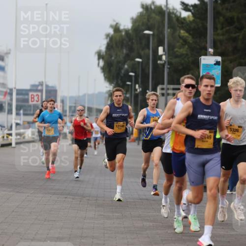 13.09.2026 - Kiel Lauf Andreas Tolksdorf http://msf.ph/oto/10332365 13.09.2026 09:51:25 Kiellinie 4, 3, 1987, 12148, 6302, 5326 meine-sportfotos.de