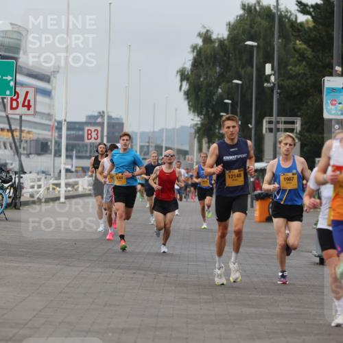 13.09.2026 - Kiel Lauf Andreas Tolksdorf http://msf.ph/oto/10332367 13.09.2026 09:51:25 Kiellinie 4, 3, 82, 63023, 12148, 1987, 12149 meine-sportfotos.de